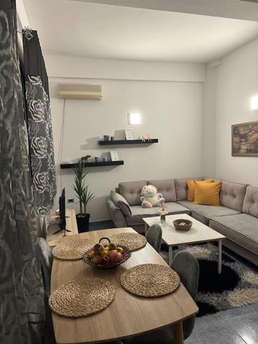 Apartment Near The Centre Of Tirana Exterior foto